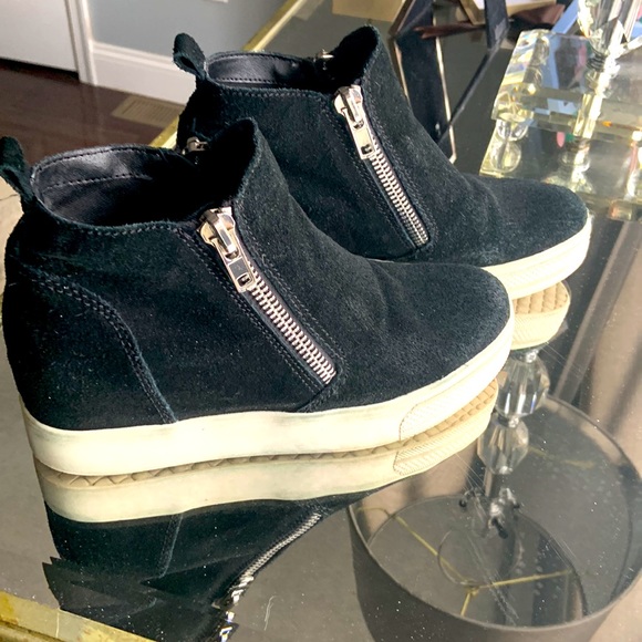 Steve Madden distressed look ankle boot - Picture 2 of 5